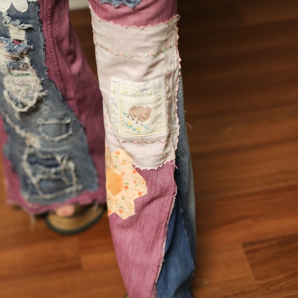 SOLD!! Indyvin up-cycled 1970s Levi’s jeans - Picture 15 of 16